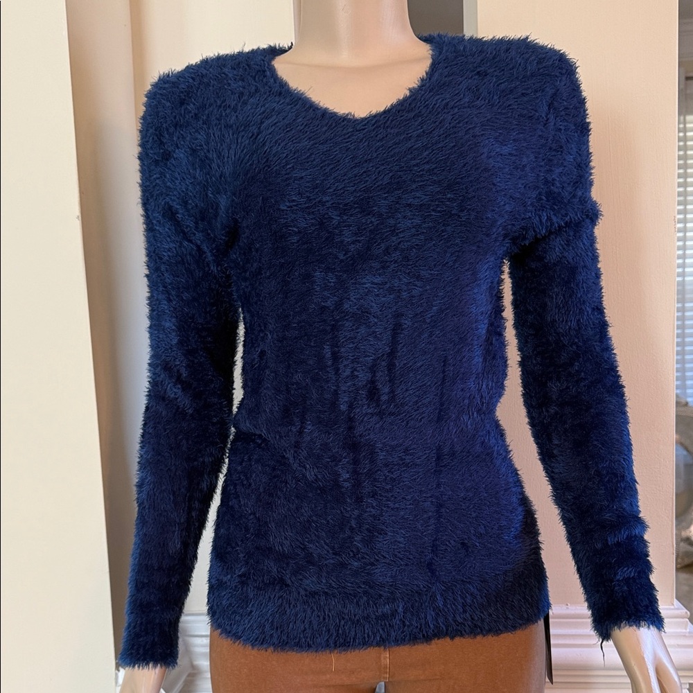 Elegant Navy V-Neck Fuzzy Sweater
